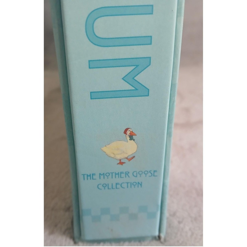 Mother Goose Collection Photo Album Rosemary Wells Candlewick Slipcase READ - Picture 3 of 16
